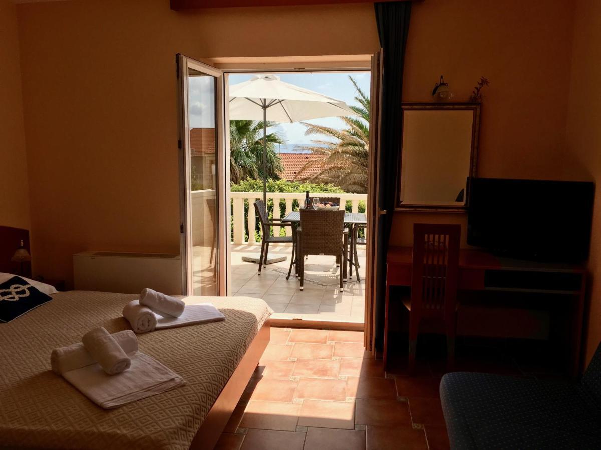 Apartments Villa Jadranka Adults Only Bol Exterior foto